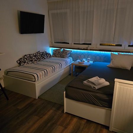 Studio Apartman Tamai Kutina Ngoại thất bức ảnh