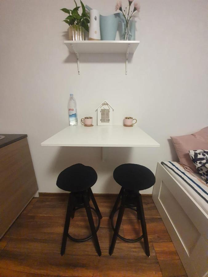 Studio Apartman Tamai Kutina Ngoại thất bức ảnh